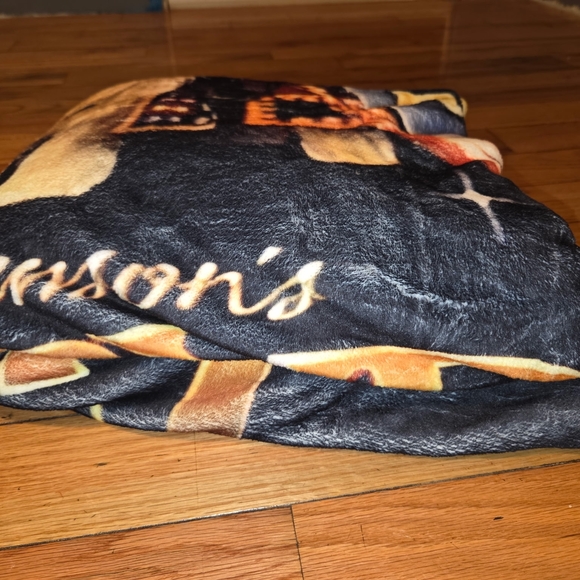 Throw Blanket - Black - Picture 3 of 3